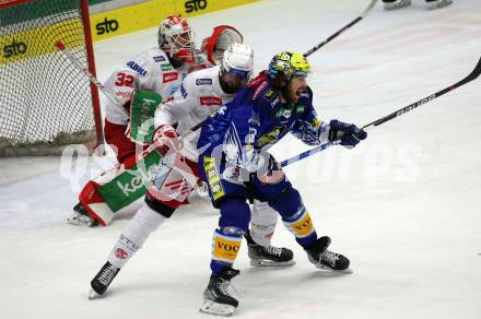 EBEL. Eishockey Bundesliga. VSV gegen KAC.  Chris Collins, (VSV),   Lucas Lessio, Sebastian Dahm  (KAC). Villach, am 20.12.2022.
Foto: Kuess
www.qspictures.net
---
pressefotos, pressefotografie, kuess, qs, qspictures, sport, bild, bilder, bilddatenbank