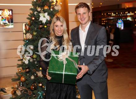 Nacht des Sports. Sportgala. Sportler des Jahres 2022.     Anna Gasser, Martin Hinteregger . Velden, am 21.12.2022.
Foto: Kuess
www.qspictures.net


---
pressefotos, pressefotografie, kuess, qs, qspictures, sport, bild, bilder, bilddatenbank
