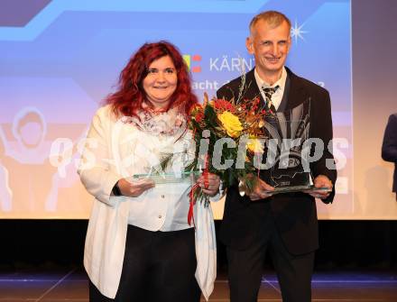 Nacht des Sports. Sportgala. Sportler des Jahres 2022.     Stefanie Kogler, Roland Slug . Velden, am 21.12.2022.
Foto: Kuess
www.qspictures.net


---
pressefotos, pressefotografie, kuess, qs, qspictures, sport, bild, bilder, bilddatenbank