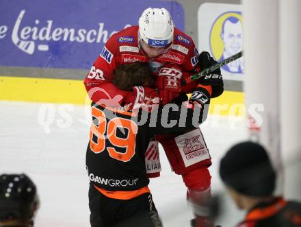 EBEL. Eishockey Bundesliga. EC KAC gegen  Moser Medical Graz99ers.  Nikolaus Kraus,  (KAC),   Clemens Krainz (Graz). Klagenfurt, am 23.12.2022.
Foto: Kuess
www.qspictures.net
---
pressefotos, pressefotografie, kuess, qs, qspictures, sport, bild, bilder, bilddatenbank