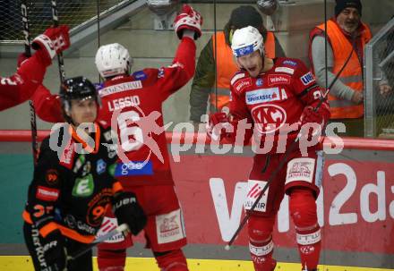 EBEL. Eishockey Bundesliga. EC KAC gegen  Moser Medical Graz99ers. Torjubel Matthew Fraser,, Lucas Lessio  (KAC). Klagenfurt, am 23.12.2022.
Foto: Kuess
www.qspictures.net
---
pressefotos, pressefotografie, kuess, qs, qspictures, sport, bild, bilder, bilddatenbank