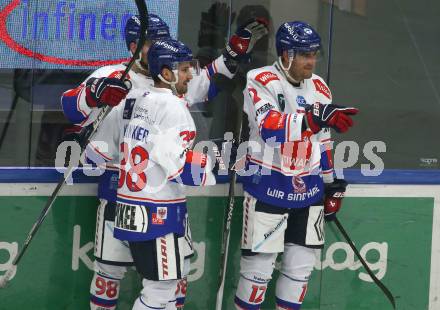 EBEL. Eishockey Bundesliga. EC VSV gegen HC TIWAG Innsbruck.   Torjubel Jan Lattner, Braeden Shaw, Dario Winkler  (Innsbruck). Villach, am 26.12.2022.
Foto: Kuess
www.qspictures.net
---
pressefotos, pressefotografie, kuess, qs, qspictures, sport, bild, bilder, bilddatenbank