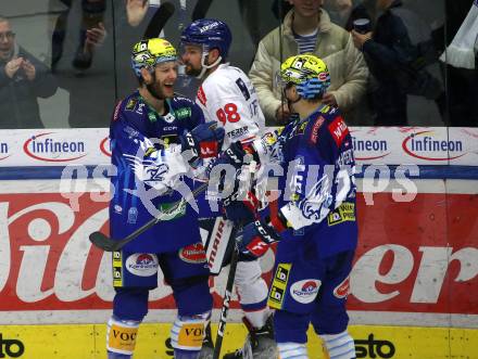 EBEL. Eishockey Bundesliga. EC VSV gegen HC TIWAG Innsbruck.   Torjubel Kevin Moderer, Dominik Grafenthin  (VSV). Villach, am 26.12.2022.
Foto: Kuess
www.qspictures.net
---
pressefotos, pressefotografie, kuess, qs, qspictures, sport, bild, bilder, bilddatenbank