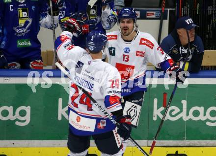EBEL. Eishockey Bundesliga. EC VSV gegen HC TIWAG Innsbruck.  Torjubel Adam Helewka, Simon Bourque,   (Innsbruck). Villach, am 26.12.2022.
Foto: Kuess
www.qspictures.net
---
pressefotos, pressefotografie, kuess, qs, qspictures, sport, bild, bilder, bilddatenbank