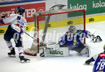 EBEL. Eishockey Bundesliga. EC VSV gegen HC TIWAG Innsbruck.  Alexander Schmidt,   (VSV),  Jamal Watson   (Innsbruck). Villach, am 26.12.2022.
Foto: Kuess
www.qspictures.net
---
pressefotos, pressefotografie, kuess, qs, qspictures, sport, bild, bilder, bilddatenbank