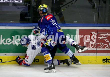 EBEL. Eishockey Bundesliga. EC VSV gegen HC TIWAG Innsbruck.  Philipp Lindner,,   (VSV),    Tyler Coulter  (Innsbruck). Villach, am 26.12.2022.
Foto: Kuess
www.qspictures.net
---
pressefotos, pressefotografie, kuess, qs, qspictures, sport, bild, bilder, bilddatenbank