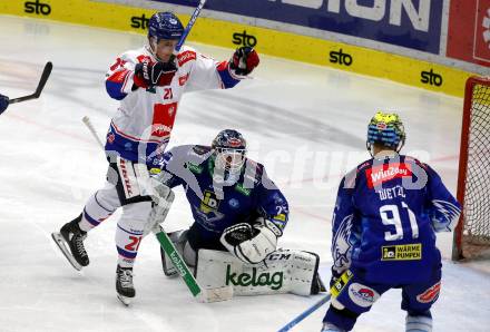 EBEL. Eishockey Bundesliga. EC VSV gegen HC TIWAG Innsbruck.   Torjubel Tyler Coulter (Innsbruck). Villach, am 26.12.2022.
Foto: Kuess
www.qspictures.net
---
pressefotos, pressefotografie, kuess, qs, qspictures, sport, bild, bilder, bilddatenbank