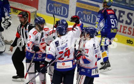 EBEL. Eishockey Bundesliga. EC VSV gegen HC TIWAG Innsbruck.   Torjubel Adam Helewka, Simon Bourque, Jan Lattner, Tyler Coulter, Corey MacKin  (Innsbruck). Villach, am 26.12.2022.
Foto: Kuess
www.qspictures.net
---
pressefotos, pressefotografie, kuess, qs, qspictures, sport, bild, bilder, bilddatenbank