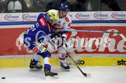 EBEL. Eishockey Bundesliga. EC VSV gegen HC TIWAG Innsbruck.   Niklas Wetzl, (VSV),    Lukas Baer   (Innsbruck). Villach, am 26.12.2022.
Foto: Kuess
www.qspictures.net
---
pressefotos, pressefotografie, kuess, qs, qspictures, sport, bild, bilder, bilddatenbank