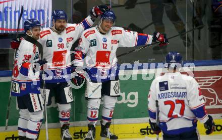 EBEL. Eishockey Bundesliga. EC VSV gegen HC TIWAG Innsbruck.  Torjubel Jan Lattner, Braeden Shaw, Dario Winkler, Anders Kroogsgard  (Innsbruck). Villach, am 26.12.2022.
Foto: Kuess
www.qspictures.net
---
pressefotos, pressefotografie, kuess, qs, qspictures, sport, bild, bilder, bilddatenbank