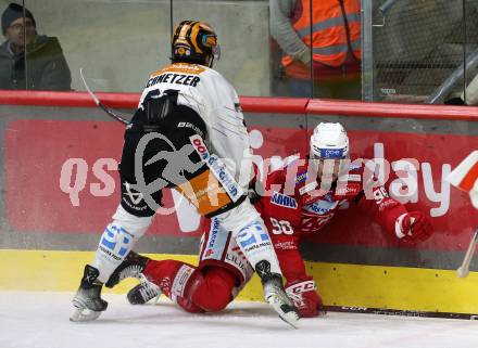 EBEL. Eishockey Bundesliga. EC KAC gegen  Steinbach Black Wings Linz. Matthew Fraser,   (KAC),  Ramon Schnetzer  (Linz). Klagenfurt, am 30.12.2022.
Foto: Kuess
www.qspictures.net
---
pressefotos, pressefotografie, kuess, qs, qspictures, sport, bild, bilder, bilddatenbank