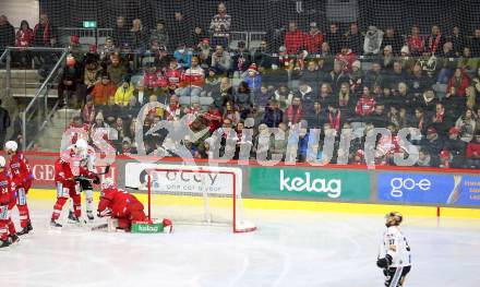 EBEL. Eishockey Bundesliga. EC KAC gegen  Steinbach Black Wings Linz.  Fans (KAC). Klagenfurt, am 30.12.2022.
Foto: Kuess
www.qspictures.net
---
pressefotos, pressefotografie, kuess, qs, qspictures, sport, bild, bilder, bilddatenbank