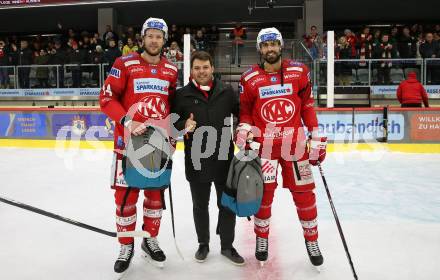 EBEL. Eishockey Bundesliga. EC KAC gegen  HK SZ Olimpija Ljubljana.  Paul Postma, Spieler des Abends Lucas Lessio (KAC). Klagenfurt, am 3.1.2023.
Foto: Kuess
www.qspictures.net
---
pressefotos, pressefotografie, kuess, qs, qspictures, sport, bild, bilder, bilddatenbank