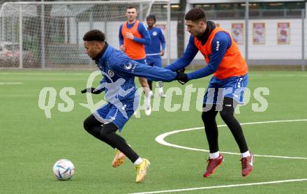 Fussball Bundesliga. Training SK Austria Klagenfurt.   Michael Blauensteiner, Nikola Djoric . Klagenfurt, am 4.1.2023.
Foto: Kuess


---
pressefotos, pressefotografie, kuess, qs, qspictures, sport, bild, bilder, bilddatenbank