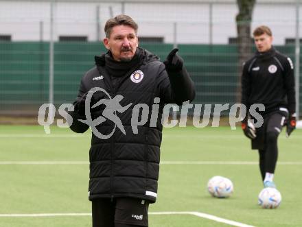 Fussball Bundesliga. Training SK Austria Klagenfurt.   Tormanntrainer Thomas Lenuweit . Klagenfurt, am 4.1.2023.
Foto: Kuess


---
pressefotos, pressefotografie, kuess, qs, qspictures, sport, bild, bilder, bilddatenbank