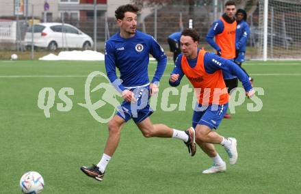 Fussball Bundesliga. Training SK Austria Klagenfurt.   Vesel Demaku, Simon Straudi . Klagenfurt, am 4.1.2023.
Foto: Kuess


---
pressefotos, pressefotografie, kuess, qs, qspictures, sport, bild, bilder, bilddatenbank