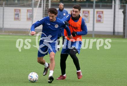 Fussball Bundesliga. Training SK Austria Klagenfurt.   Vesel Demaku, Nikola Djoric . Klagenfurt, am 4.1.2023.
Foto: Kuess


---
pressefotos, pressefotografie, kuess, qs, qspictures, sport, bild, bilder, bilddatenbank