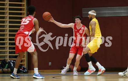 Basketball 2. Liga 2022/2023. Grunddurchgang 12. Runde. Woerthersee Piraten gegen  Upper Austrian Ballers.   Shawn L. Ray (Piraten),  Luis Streitberger (Upper Austrian Ballers). Klagenfurt, am 7.1.2023.
Foto: Kuess
www.qspictures.net
---
pressefotos, pressefotografie, kuess, qs, qspictures, sport, bild, bilder, bilddatenbank