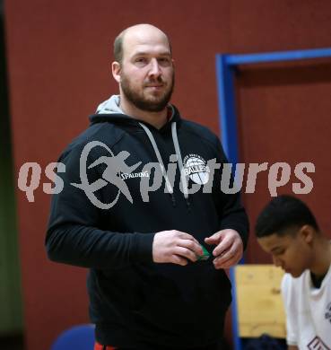 Basketball 2. Liga 2022/2023. Grunddurchgang 12. Runde. Woerthersee Piraten gegen  Upper Austrian Ballers.  Trainer Aleksi Koskinen  (Upper Austrian Ballers). Klagenfurt, am 7.1.2023.
Foto: Kuess
www.qspictures.net
---
pressefotos, pressefotografie, kuess, qs, qspictures, sport, bild, bilder, bilddatenbank