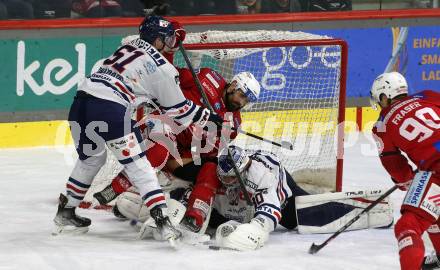 EBEL. Eishockey Bundesliga. EC KAC gegen  Hydro Fehervar AV 19.   Lucas Lessio,  (KAC),    Timothy Campbell, Olivier Roy (Fehervar). Klagenfurt, am 17.1.2023.
Foto: Kuess
www.qspictures.net
---
pressefotos, pressefotografie, kuess, qs, qspictures, sport, bild, bilder, bilddatenbank