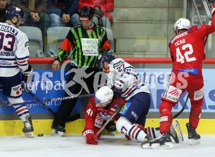 EBEL. Eishockey Bundesliga. EC KAC gegen  Hydro Fehervar AV 19.   Jesper Jensen Aabo, (KAC),   Dakota Donaghey,  (Fehervar), Schiedsrichter . Klagenfurt, am 17.1.2023.
Foto: Kuess
www.qspictures.net
---
pressefotos, pressefotografie, kuess, qs, qspictures, sport, bild, bilder, bilddatenbank