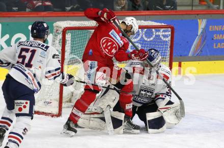 EBEL. Eishockey Bundesliga. EC KAC gegen  Hydro Fehervar AV 19.   Lucas Lessio,  (KAC),    Timothy Campbell, Olivier Roy (Fehervar). Klagenfurt, am 17.1.2023.
Foto: Kuess
www.qspictures.net
---
pressefotos, pressefotografie, kuess, qs, qspictures, sport, bild, bilder, bilddatenbank