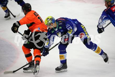 EBEL. Eishockey Bundesliga. EC VSV gegen Graz99ers.  Nicolas Rivett-Mattinen,   (VSV),    Zintis Nauris Zusevics (Graz). Villach, am 20.1.2023
Foto: Kuess
www.qspictures.net
---
pressefotos, pressefotografie, kuess, qs, qspictures, sport, bild, bilder, bilddatenbank