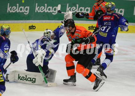EBEL. Eishockey Bundesliga. EC VSV gegen Graz99ers.   Jean Philippe Lamoureux,   (VSV),    Adis Alagic (Graz). Villach, am 20.1.2023
Foto: Kuess
www.qspictures.net
---
pressefotos, pressefotografie, kuess, qs, qspictures, sport, bild, bilder, bilddatenbank