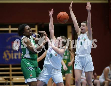 Basketball Damen Superliga. Grunddurchgang 11. Runde. KOS Celovec Damen gegen UBI Graz. Alina Seher,  Monika Ristic (KOS),  Janet Oriakhi (Graz). Klagenfurt, 21.1.2023.
Foto: Kuess
---
pressefotos, pressefotografie, kuess, qs, qspictures, sport, bild, bilder, bilddatenbank