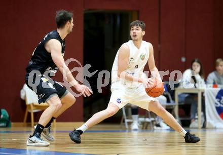 Basketball 2. Liga 2022/2023. Grunddurchgang 13. Runde.  KOS Celovec gegen  Guessing Blackbirds.  Maximilian Seher  (KOS), Luka Gaspar   (Guessing). Klagenfurt, am 21.1.2023.
Foto: Kuess
www.qspictures.net
---
pressefotos, pressefotografie, kuess, qs, qspictures, sport, bild, bilder, bilddatenbank