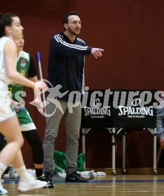 Basketball Damen Superliga. Grunddurchgang 11. Runde. KOS Celovec Damen gegen UBI Graz.  Trainer Jaka Siberle (KOS). Klagenfurt, 21.1.2023.
Foto: Kuess
---
pressefotos, pressefotografie, kuess, qs, qspictures, sport, bild, bilder, bilddatenbank