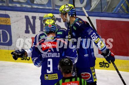 EBEL. Eishockey Bundesliga. EC VSV gegen HK SZ Olimpija Ljubljana.   Torjubel Nicolas Rivett-Mattinen, Alexander Rauchenwald, Anthony Luciani  (VSV).  Villach, am 22.1.2023
Foto: Kuess
www.qspictures.net
---
pressefotos, pressefotografie, kuess, qs, qspictures, sport, bild, bilder, bilddatenbank