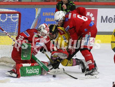 EBEL. Eishockey Bundesliga. EC KAC gegen  spusu Vienna Capitals.   Sebastian Dahm, Lucas Lessio,  (KAC), Maxwell Zimmer    (Vienna Capitals). Klagenfurt, am 27.1.2023.
Foto: Kuess
www.qspictures.net
---
pressefotos, pressefotografie, kuess, qs, qspictures, sport, bild, bilder, bilddatenbank