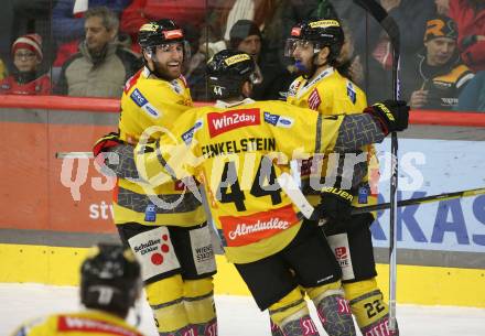 EBEL. Eishockey Bundesliga. EC KAC gegen  spusu Vienna Capitals.  Torjubel Maxwell ZImmer, Benjamin Finkelstein  (Vienna Capitals). Klagenfurt, am 27.1.2023.
Foto: Kuess
www.qspictures.net
---
pressefotos, pressefotografie, kuess, qs, qspictures, sport, bild, bilder, bilddatenbank