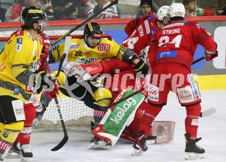 EBEL. Eishockey Bundesliga. EC KAC gegen  spusu Vienna Capitals.   Sebastian Dahm,  (KAC),  Maxwell Zimmer   (Vienna Capitals). Klagenfurt, am 27.1.2023.
Foto: Kuess
www.qspictures.net
---
pressefotos, pressefotografie, kuess, qs, qspictures, sport, bild, bilder, bilddatenbank