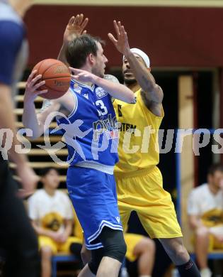 Basketball 2. Liga 2022/2023. Grunddurchgang 14. Runde. Woerthersee Piraten gegen Kufstein Towers.   Shawn L. Ray (Piraten),  Fabio Thaler (Kufstein Towers). Klagenfurt, am 28.1.2023.
Foto: Kuess
www.qspictures.net
---
pressefotos, pressefotografie, kuess, qs, qspictures, sport, bild, bilder, bilddatenbank