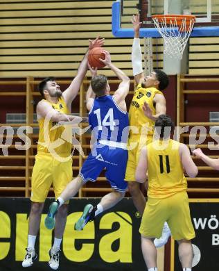 Basketball 2. Liga 2022/2023. Grunddurchgang 14. Runde. Woerthersee Piraten gegen Kufstein Towers. Marin Sliskovic, Marcus Holyfield   (Piraten), Lau Christensen  (Kufstein Towers). Klagenfurt, am 28.1.2023.
Foto: Kuess
www.qspictures.net
---
pressefotos, pressefotografie, kuess, qs, qspictures, sport, bild, bilder, bilddatenbank