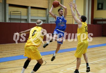 Basketball 2. Liga 2022/2023. Grunddurchgang 14. Runde. Woerthersee Piraten gegen Kufstein Towers.  Shawn L. Ray, Jan-Arne Apschner  (Piraten), Luka Bozak  (Kufstein Towers). Klagenfurt, am 28.1.2023.
Foto: Kuess
www.qspictures.net
---
pressefotos, pressefotografie, kuess, qs, qspictures, sport, bild, bilder, bilddatenbank