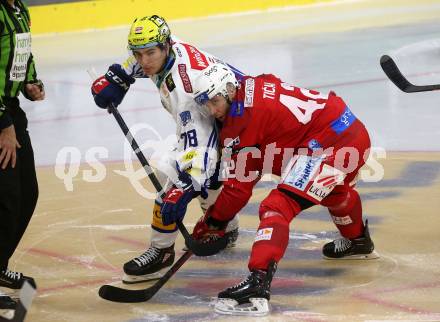 EBEL. Eishockey Bundesliga. EC KAC gegen VSV.   Rok Ticar,   (KAC),  Felix Maxa  (VSV). Klagenfurt, am 29.1.2023.
Foto: Kuess
www.qspictures.net
---
pressefotos, pressefotografie, kuess, qs, qspictures, sport, bild, bilder, bilddatenbank