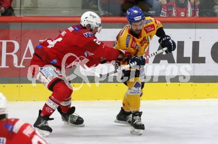 EBEL. Eishockey Bundesliga. EC KAC gegen Asiago Hockey.   Steven Strong,   (KAC),    Jose Antonio Magnabosco Aguirre (Asiago). Klagenfurt, am 5.2.2023.
Foto: Kuess
www.qspictures.net
---
pressefotos, pressefotografie, kuess, qs, qspictures, sport, bild, bilder, bilddatenbank