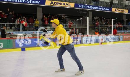 EBEL. Eishockey Bundesliga. EC KAC gegen HCB Suedtirol Alperia.  Admiral T-Shirt-Booster-Show. Klagenfurt, am 17.2.2023.
Foto: Kuess
www.qspictures.net
---
pressefotos, pressefotografie, kuess, qs, qspictures, sport, bild, bilder, bilddatenbank