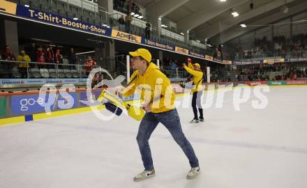 EBEL. Eishockey Bundesliga. EC KAC gegen HCB Suedtirol Alperia.  Admiral T-Shirt-Booster-Show. Klagenfurt, am 17.2.2023.
Foto: Kuess
www.qspictures.net
---
pressefotos, pressefotografie, kuess, qs, qspictures, sport, bild, bilder, bilddatenbank