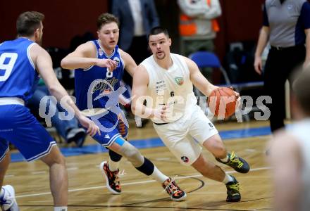 Basketball 2. Liga 2022/2023. Grunddurchgang 17. Runde.  KOS Celovec gegen Kufstein Towers. Grega Sajevic (KOS),   Kasparas Berenis (Kufstein). Klagenfurt, am 18.2.2023.
Foto: Kuess
www.qspictures.net
---
pressefotos, pressefotografie, kuess, qs, qspictures, sport, bild, bilder, bilddatenbank