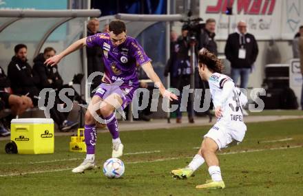 Fussball Bundesliga. SK Austria Klagenfurt gegen RZ Pellets WAC.  Andrew Irving,  (Klagenfurt),  Matthaeus Taferner  (WAC). Klagenfurt, am 18.2.2023.
Foto: Kuess
---
pressefotos, pressefotografie, kuess, qs, qspictures, sport, bild, bilder, bilddatenbank