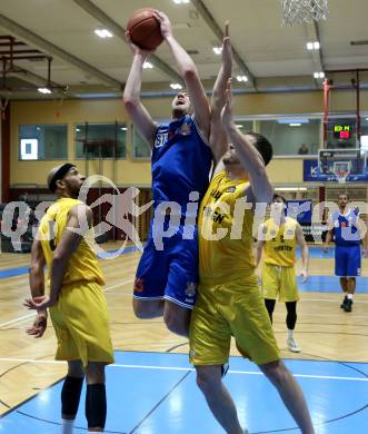 Basketball 2. Liga 2022/2023. Grunddurchgang 17. Runde. Woerthersee Piraten gegen BBU Salzburg.  Maximilian Kunovjanek, Shawn L. Ray  (Piraten),   Robert Becker (Salzburg). Klagenfurt, am 19.2.2023.
Foto: Kuess
www.qspictures.net
---
pressefotos, pressefotografie, kuess, qs, qspictures, sport, bild, bilder, bilddatenbank