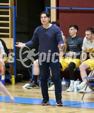 Basketball 2. Liga 2022/2023. Grunddurchgang 17. Runde. Woerthersee Piraten gegen BBU Salzburg.  Trainer Andreas Kuttnig  (Piraten). Klagenfurt, am 19.2.2023.
Foto: Kuess
www.qspictures.net
---
pressefotos, pressefotografie, kuess, qs, qspictures, sport, bild, bilder, bilddatenbank