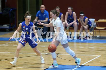 Basketball Damen Superliga. Grunddurchgang 14. Runde. KOS Celovec Damen gegen DBB LZ OOE. Antonia Ronacher  (KOS), Valentina Mayrhofer  (OOE). Klagenfurt, 25.2.2023.
Foto: Kuess
---
pressefotos, pressefotografie, kuess, qs, qspictures, sport, bild, bilder, bilddatenbank