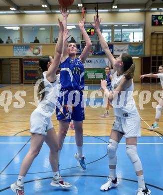 Basketball Damen Superliga. Grunddurchgang 14. Runde. KOS Celovec Damen gegen DBB LZ OOE.  Alina Seher, Lana Santelj (KOS), Lara Mendl (OOE). Klagenfurt, 25.2.2023.
Foto: Kuess
---
pressefotos, pressefotografie, kuess, qs, qspictures, sport, bild, bilder, bilddatenbank