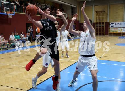 Basketball 2. Liga 2022/2023. Grunddurchgang 18. Runde.  KOS Celovec gegen Woerthersee Piraten.   Andi Smrtnik (KOS),  Nick Cevizovic (Piraten). Klagenfurt, am 25.2.2023.
Foto: Kuess
www.qspictures.net
---
pressefotos, pressefotografie, kuess, qs, qspictures, sport, bild, bilder, bilddatenbank