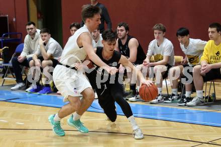 Basketball 2. Liga 2022/2023. Grunddurchgang 18. Runde.  KOS Celovec gegen Woerthersee Piraten. Niklas Michel (KOS), Felix Leindecker  (Piraten). Klagenfurt, am 25.2.2023.
Foto: Kuess
www.qspictures.net
---
pressefotos, pressefotografie, kuess, qs, qspictures, sport, bild, bilder, bilddatenbank